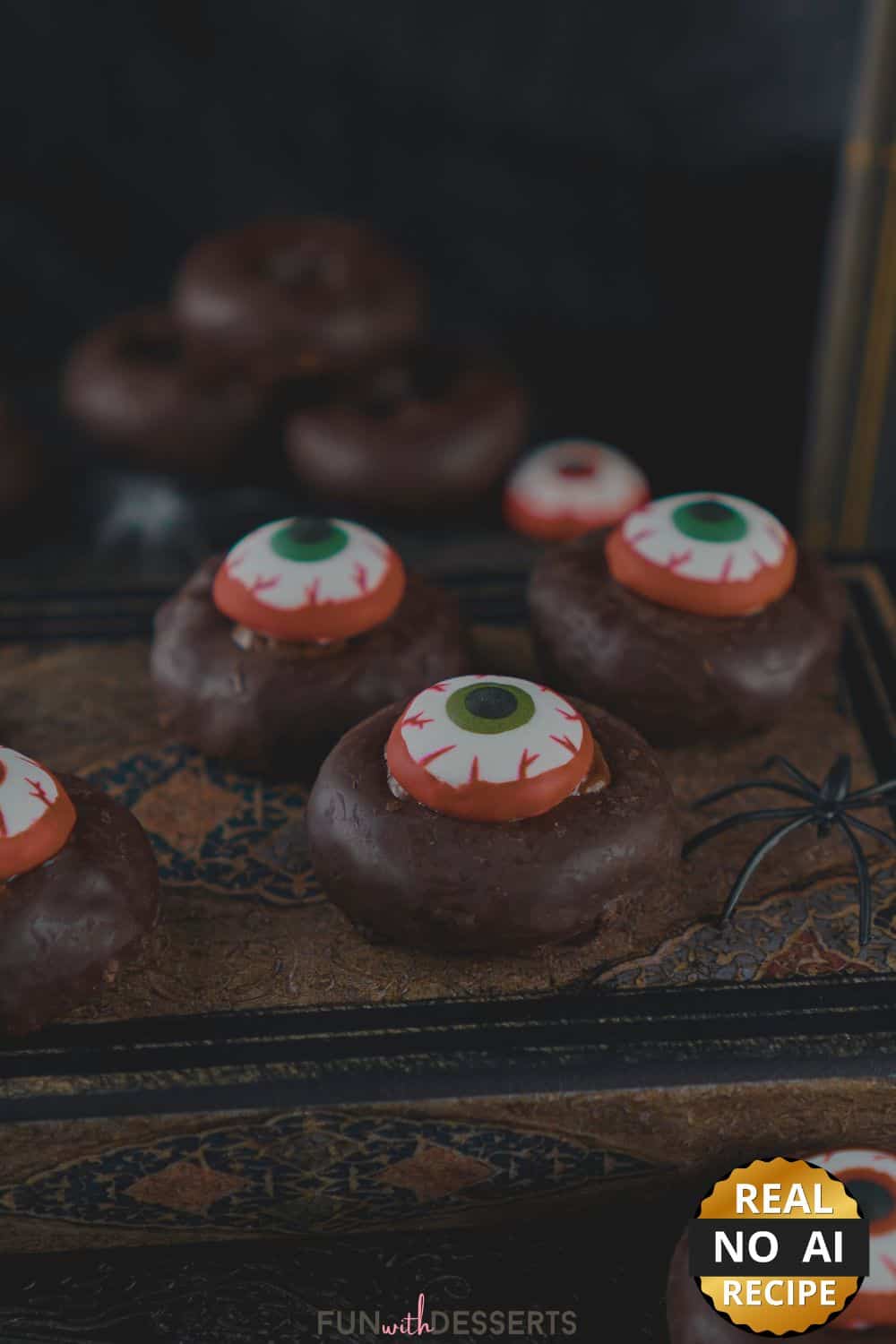Mini Halloween donut eyeballs